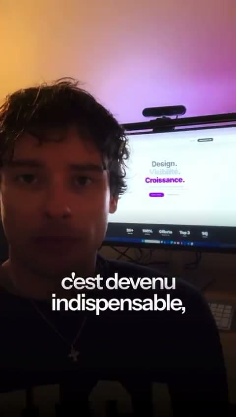 Maxence présente Resite devant un écran
